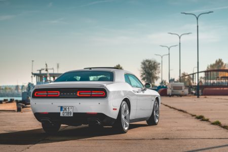 Dodge Challenger V8 HEMI 5.7l
