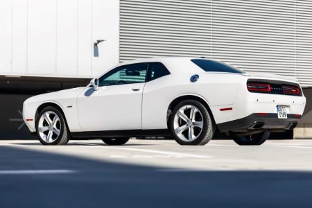 Dodge Challenger V8 HEMI 5.7l